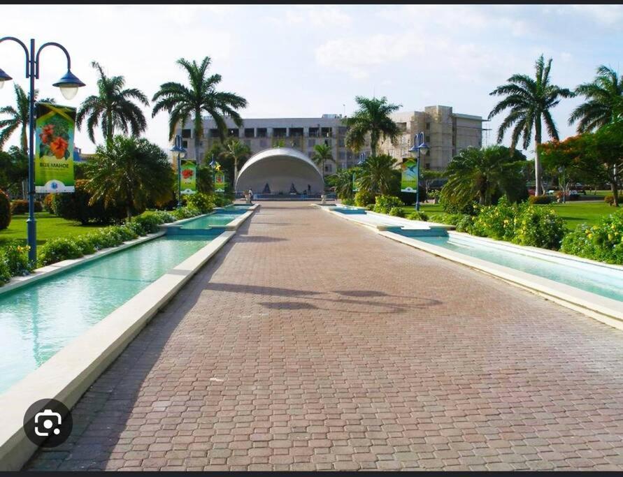 New Kingston Retreat Διαμέρισμα Εξωτερικό φωτογραφία