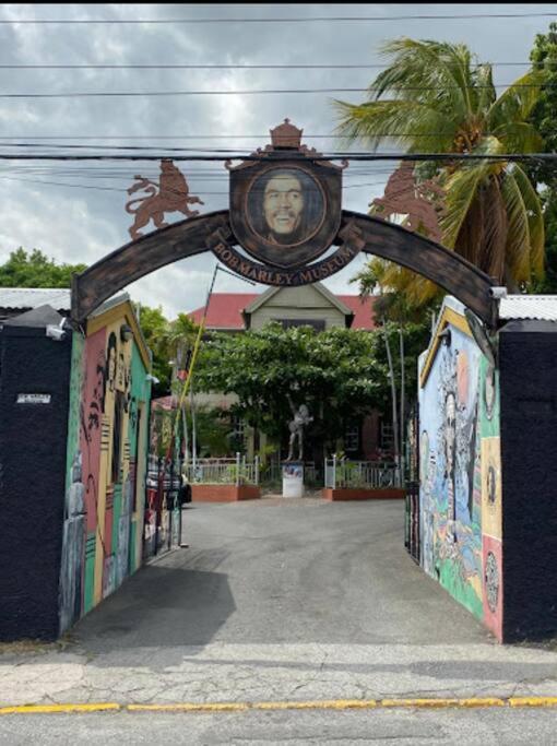 New Kingston Retreat Διαμέρισμα Εξωτερικό φωτογραφία